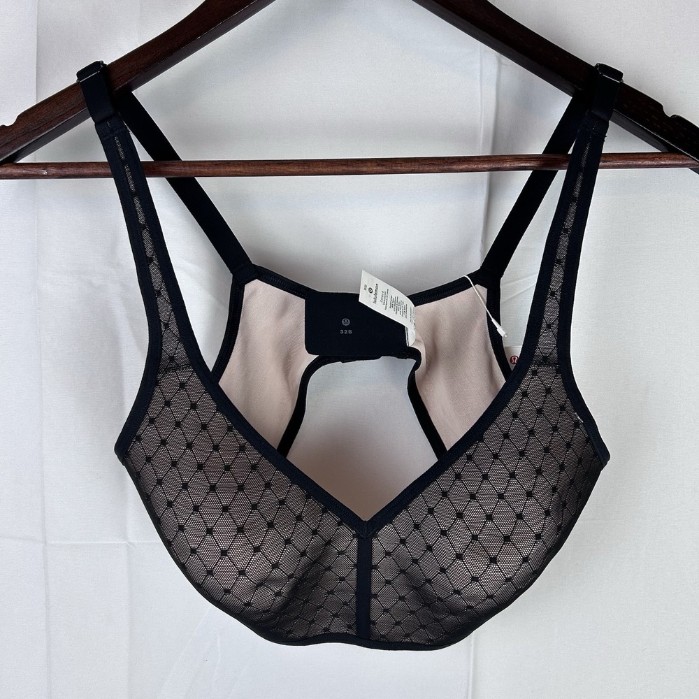 LULULEMON Like Nothing Lace Bra - 32B - Wireless Triangle Black Mesh Nude‎ NWT
